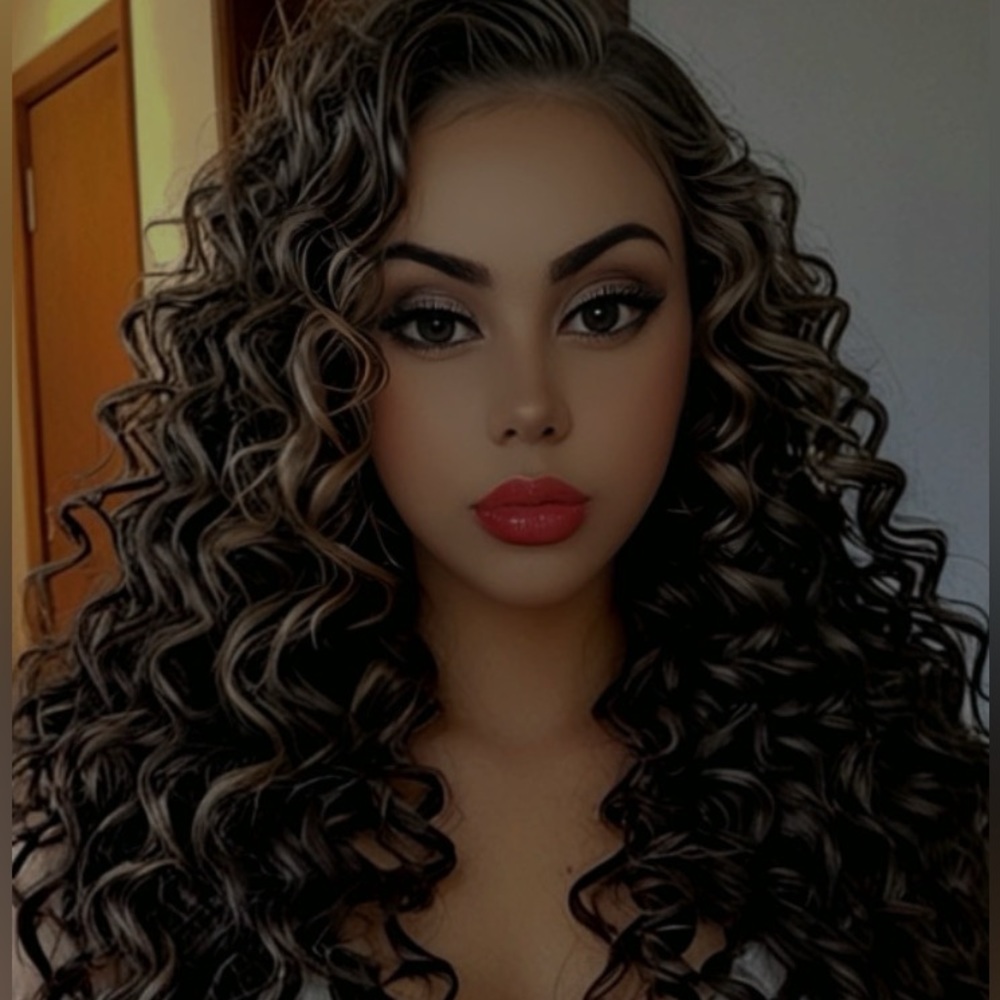 Meet your Posher, Yana